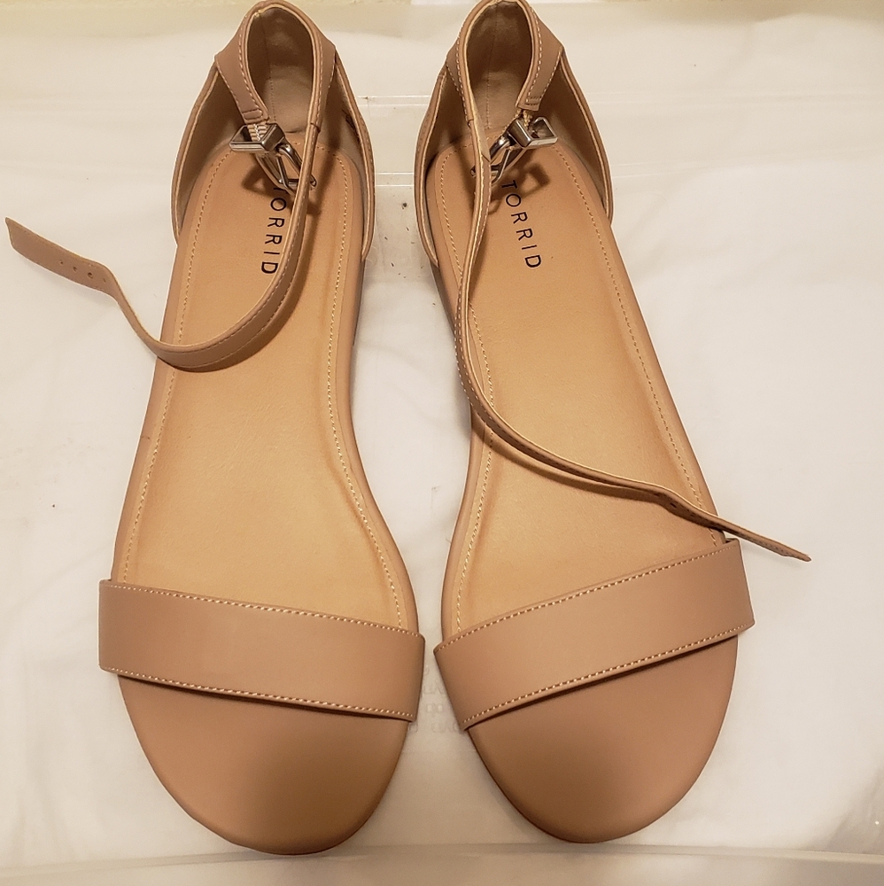Torrid Size 11 Tan Block Heel